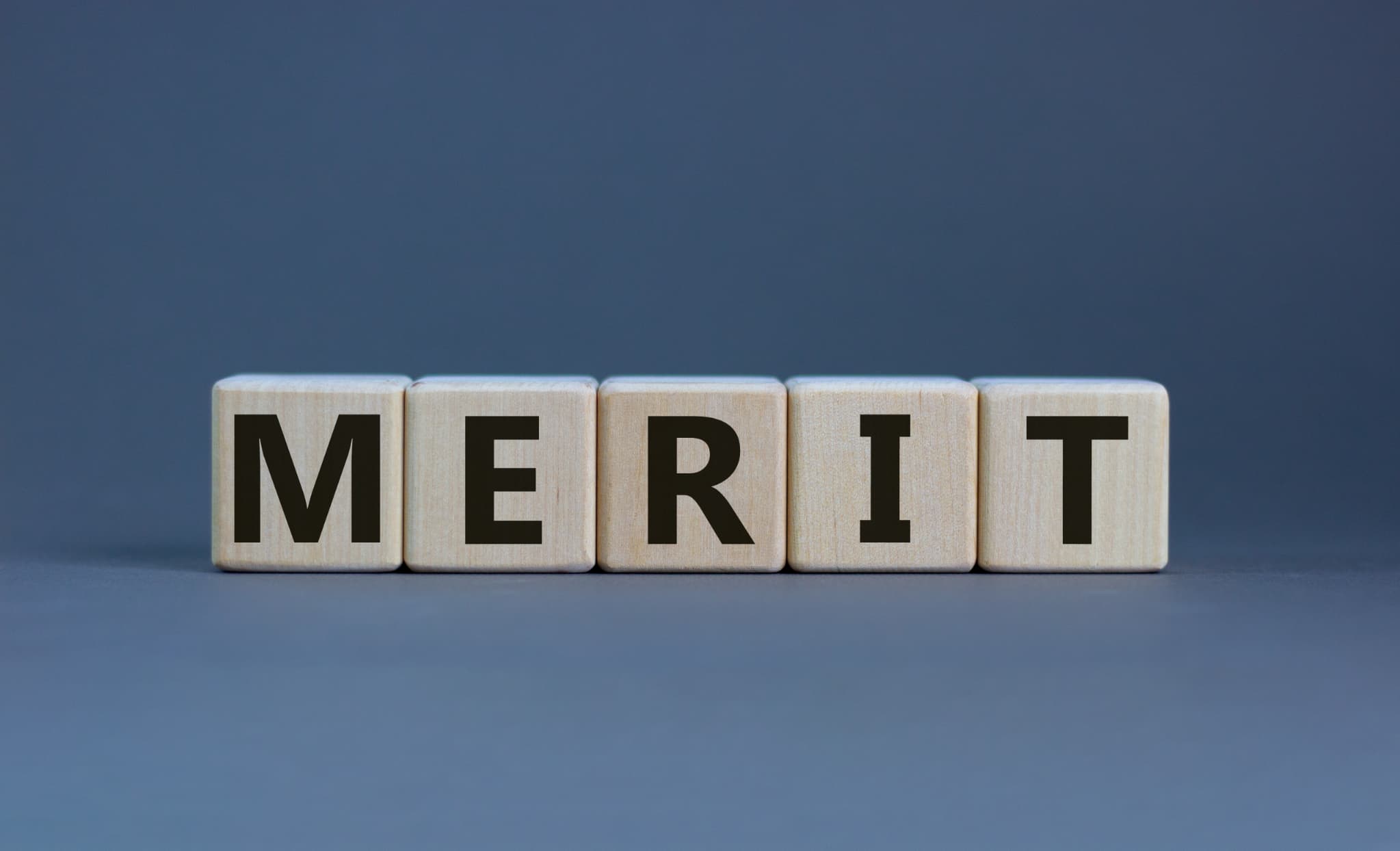 矯正治療で抜歯を行うメリットのイメージ